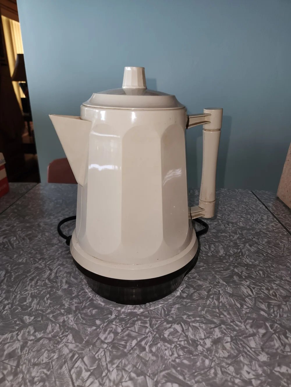 Cream Electric Coffee Percolator - Retro-Style Drip Kettle